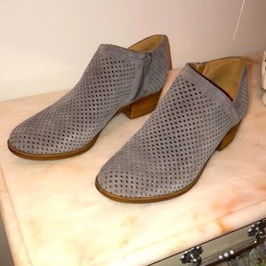 Lucky brand gray ankle boot